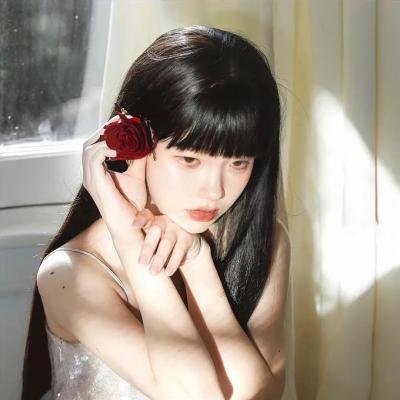 白衣校花与大长腿2